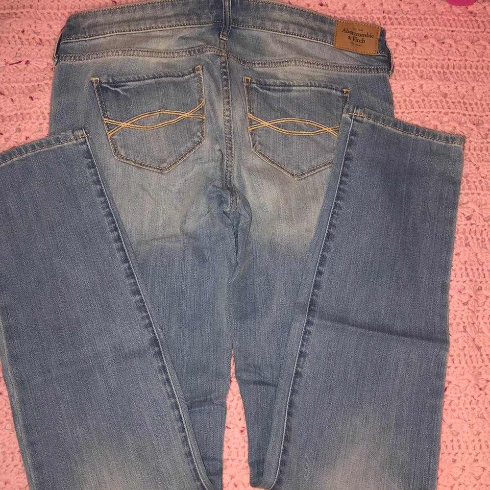 Jeans - Picture 2 of 3